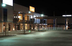 CH Matarnia Gdańsk. Nowoczesny obiekt handlowy z parkingiem podziemnym ze skomplikowana konstrukcja nośna wynikającą z przyjętych rozwiązań architektonicznych i użytkowych.